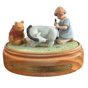 Classic " I Have My Friend" Winnie the Pooh Walt Disney Music‎ Box